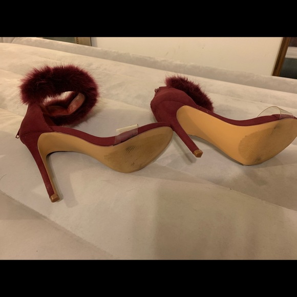 Heels - Picture 4 of 4